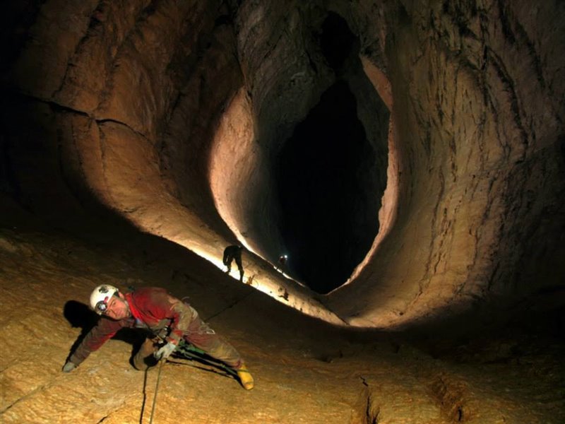 غار پروا