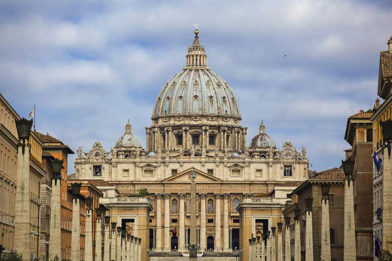 دیدنی های کلیسای سنت پیتر رم 