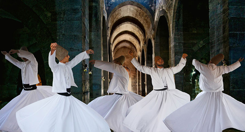 رقص سما در مرکز فرهنگی مولانا در قونیه ترکیه