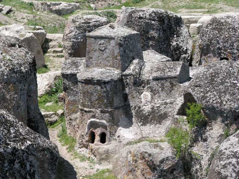 شهر سنگی باستانی کلیسترا در قونیه