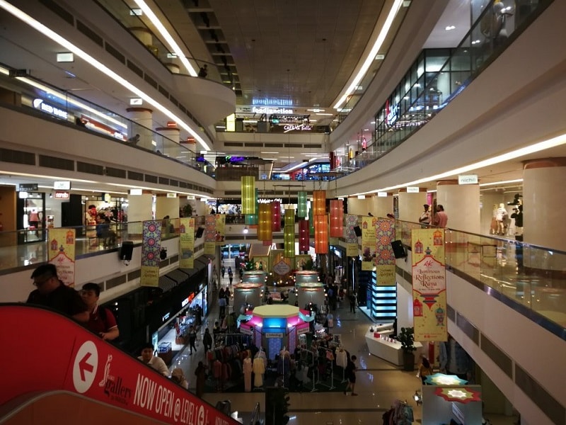 اونیو کی مرکز خریدی با بوتیک های شیک و مدرن در کوالالامپور