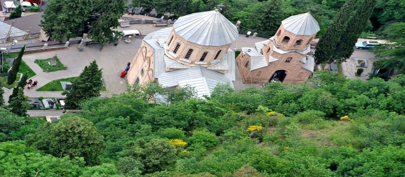 معبد متاتسمیندا تفلیس آرامگاه مشاهیر گرجی