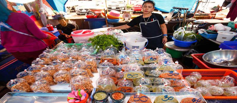 لانفو ناکلوی مارکت بازار غذاهای دریایی تازه در پاتایا تایلند
