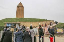برج گنبد قابوس بنایی هزار ساله