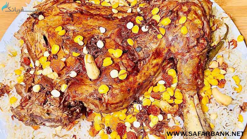 شتر شکم پر در دبی