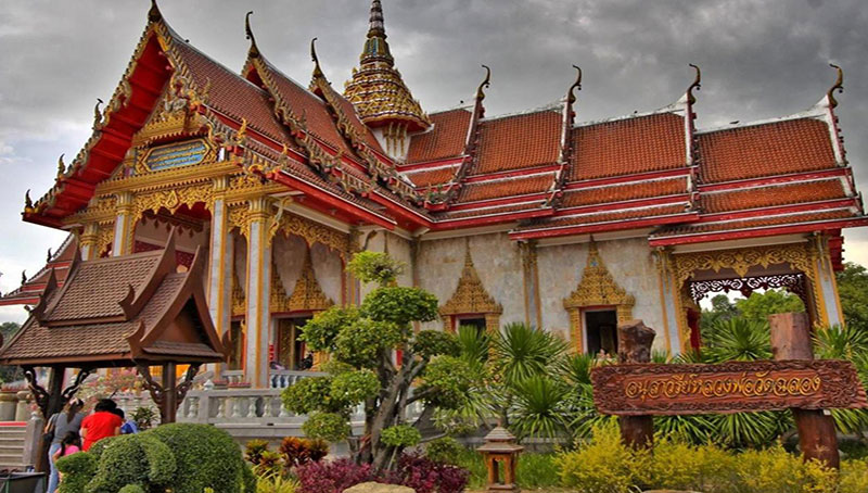 معبد وات چالونگ در پوکت تایلند