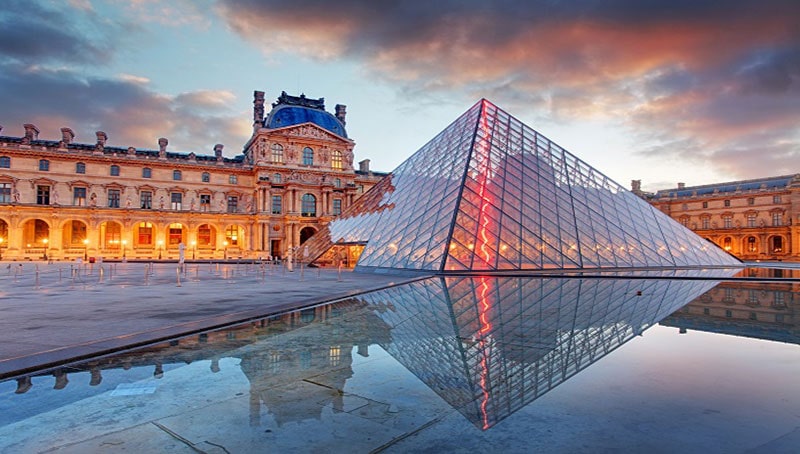 موزه لوور در پاریس فرانسه